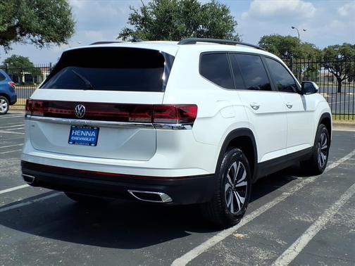 2024 Volkswagen Atlas 2.0T SE