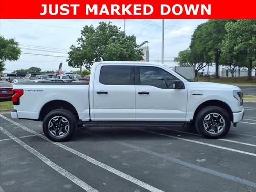 2023 Ford F-150 Lightning XLT
