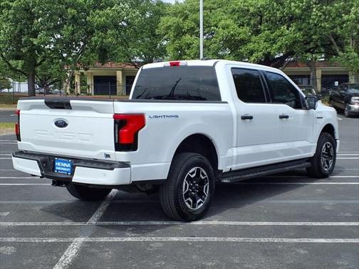 2023 Ford F-150 Lightning XLT