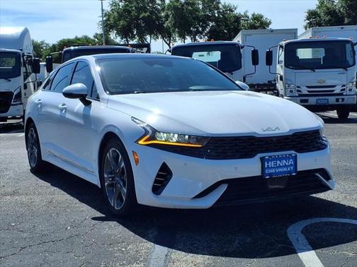 2022 Kia K5 EX
