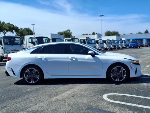 2022 Kia K5 EX
