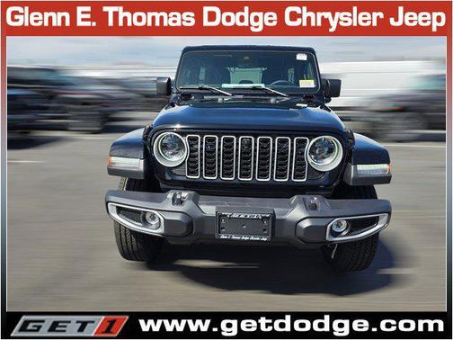 2025 Jeep Wrangler 4-Door Sahara 4x4