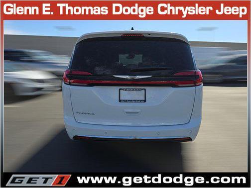 2025 Chrysler Pacifica L