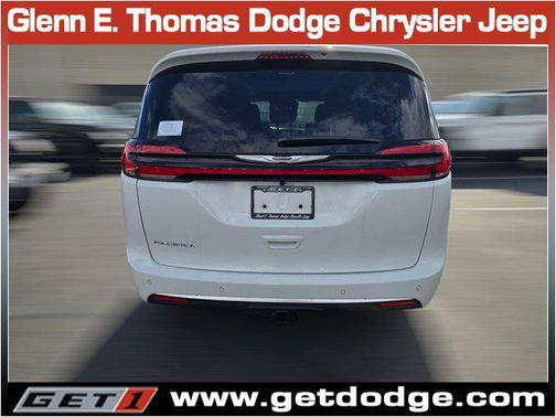 2026 Chrysler Pacifica L