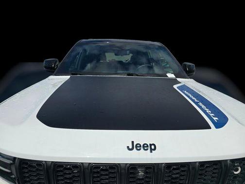 2022 Jeep Grand Cherokee 4xe Trailhawk