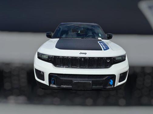 2022 Jeep Grand Cherokee 4xe Trailhawk