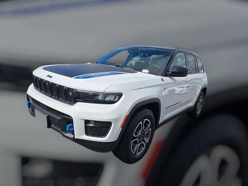 2022 Jeep Grand Cherokee 4xe Trailhawk