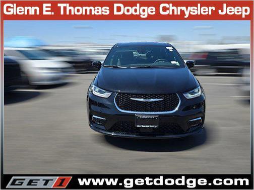 2025 Chrysler Pacifica Hybrid Select