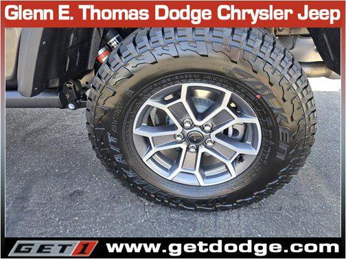 Granite Crystal Metallic Clearcoat 2026 Jeep Gladiator Mojave 4x4
