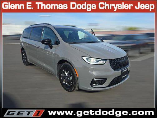 2025 Chrysler Pacifica Hybrid Premium S Appearance Pkg
