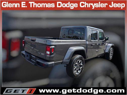 2026 Jeep Gladiator Sahara 4x4