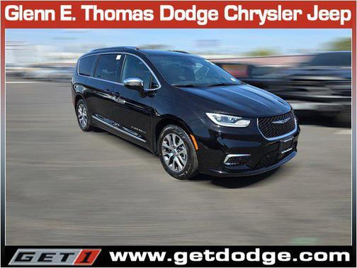 2025 Chrysler Pacifica L