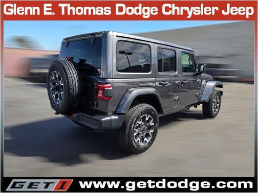 2025 Jeep Wrangler 4-Door Sahara 4x4