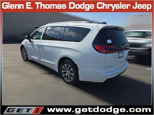 2025 Chrysler Pacifica L