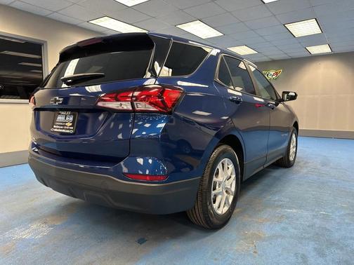 2023 Chevrolet Equinox LS