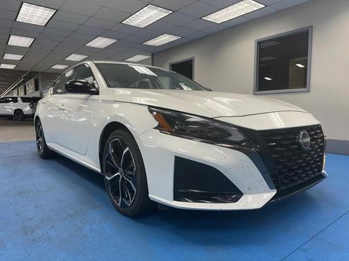 2024 Nissan Altima SR FWD