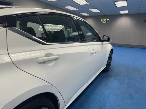 2024 Nissan Altima SR FWD