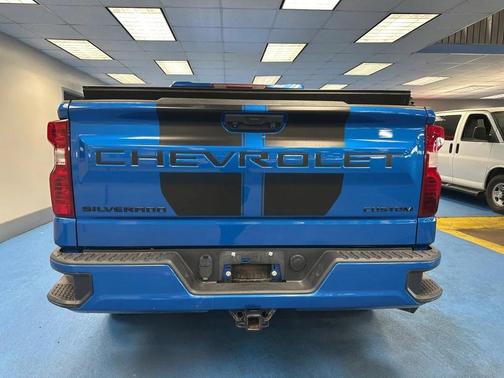 2023 Chevrolet Silverado 1500 Custom