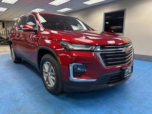 2023 Chevrolet Traverse LT Cloth