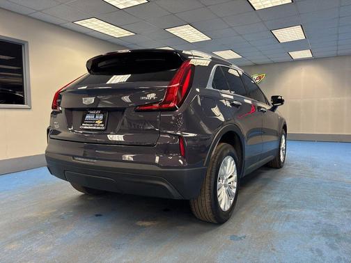 2024 Cadillac XT4 Luxury