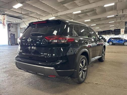 2024 Nissan Rogue SL