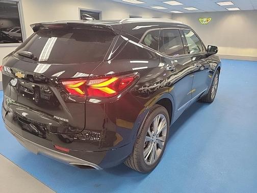 Photo 4 of 23 of 2019 Chevrolet Blazer Premier