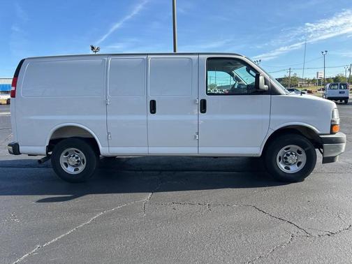 2025 Chevrolet Express 2500 RWD 2500 Regular Wheelbase WT