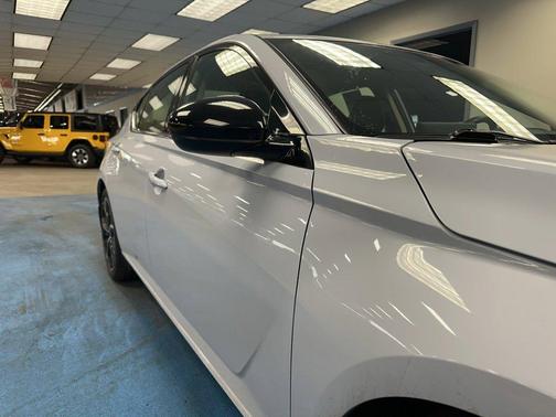 2025 Nissan Altima SR FWD