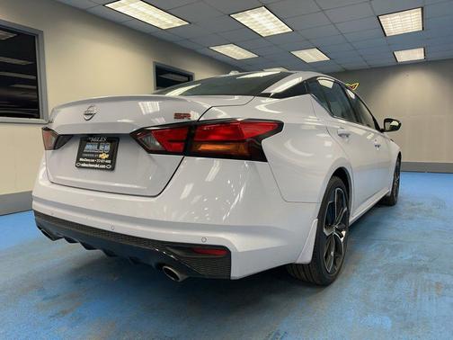 2025 Nissan Altima SR FWD