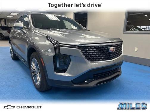2024 Cadillac XT4 Premium Luxury