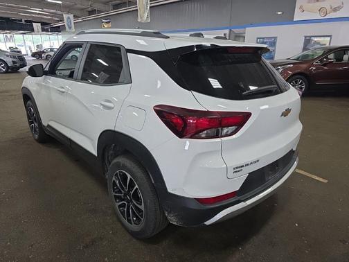 Summit White 2025 Chevrolet Trailblazer LT