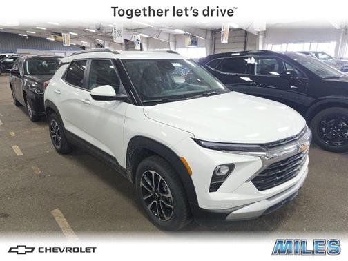 Summit White 2025 Chevrolet Trailblazer LT