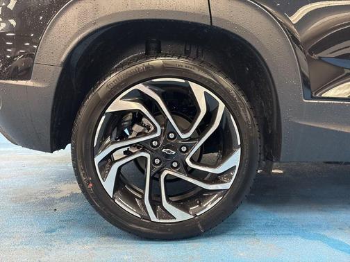 Mosaic Black Metallic 2026 Chevrolet Trailblazer RS