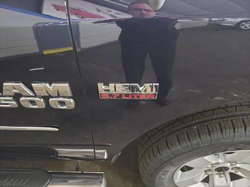 2017 RAM 1500 SLT