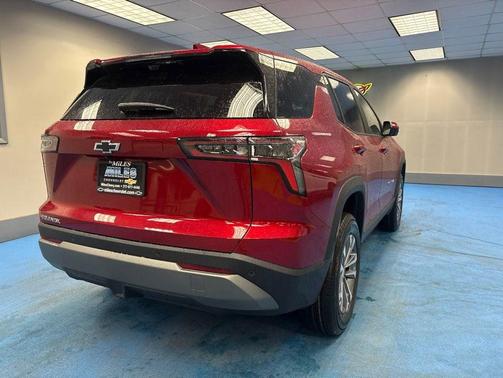 Radiant Red Tintcoat 2026 Chevrolet Equinox 1LT