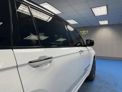 2023 Jeep Grand Cherokee L Summit Reserve