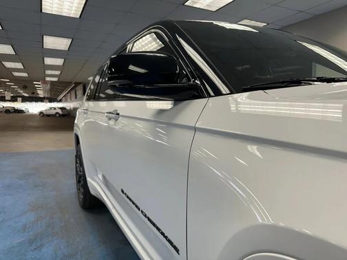 2023 Jeep Grand Cherokee L Summit Reserve