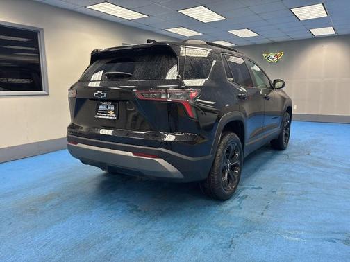 Mosaic Black Metallic 2026 Chevrolet Equinox 1LT
