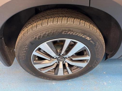 2023 Nissan Pathfinder SL 4WD