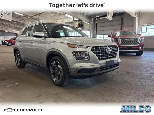 2025 Hyundai VENUE SEL