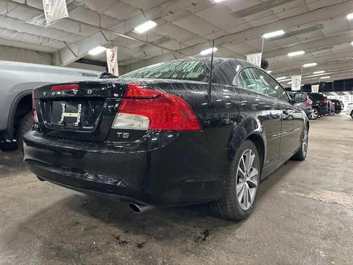 2012 Volvo C70 T5