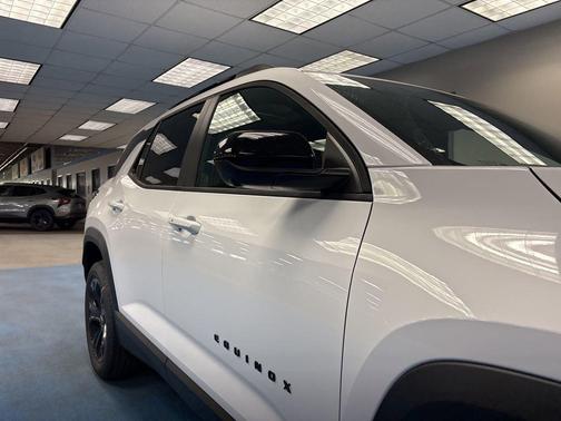 Summit White 2026 Chevrolet Equinox 1LT