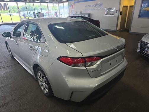 Classic Silver Metallic 2023 Toyota Corolla LE