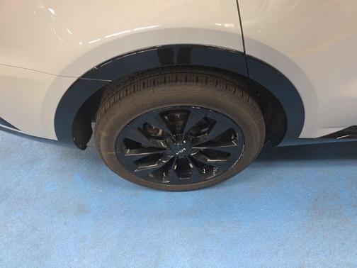 Wolf Gray 2022 Kia Sorento SX