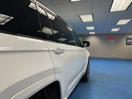 2024 Jeep Grand Cherokee L Summit Reserve