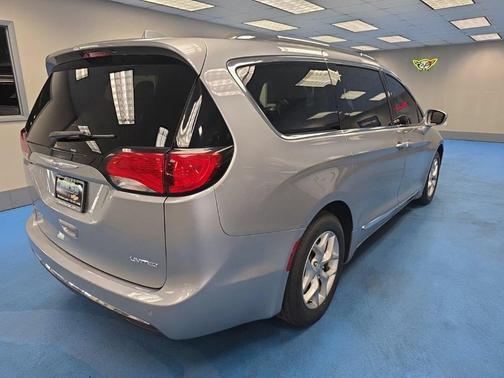 Billet Silver Metallic Clearcoat 2020 Chrysler Pacifica Limited