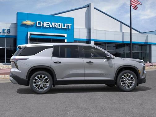 Sterling Gray Metallic 2026 Chevrolet Traverse LT