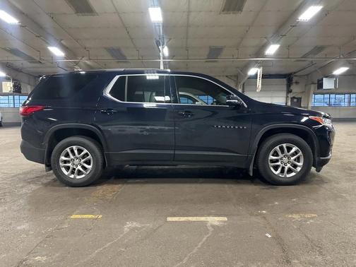 2020 Chevrolet Traverse LT Cloth