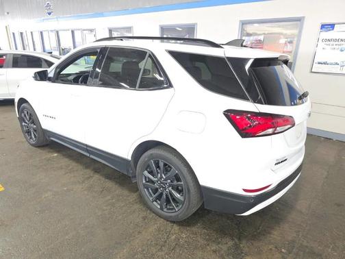2022 Chevrolet Equinox FWD RS