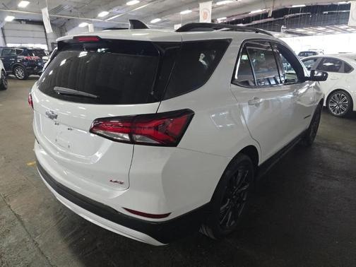 2022 Chevrolet Equinox FWD RS